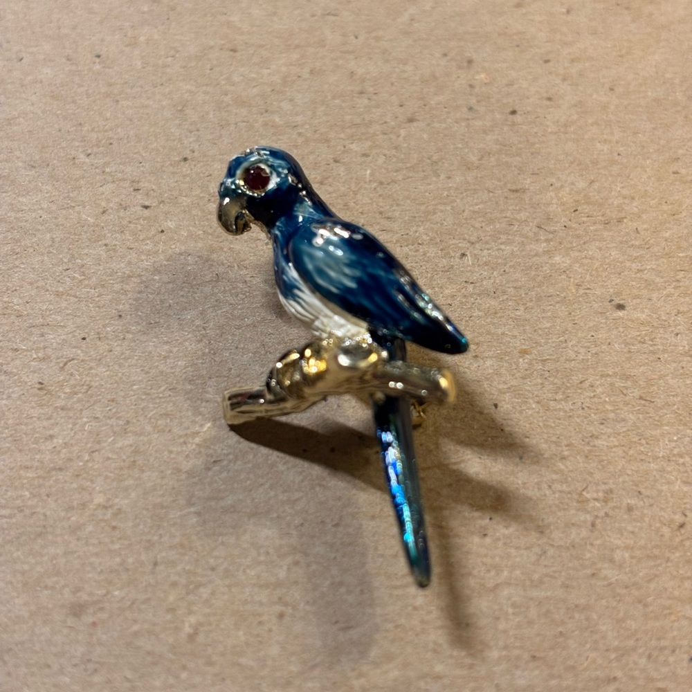 Charming Blue and Silver Parrot Brooch